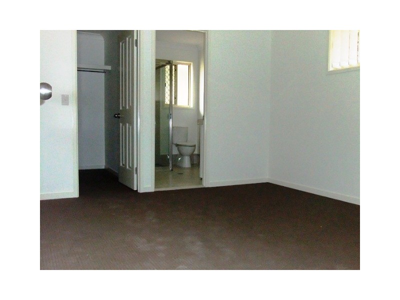 16 Bovey, Coopers Plains QLD 4108