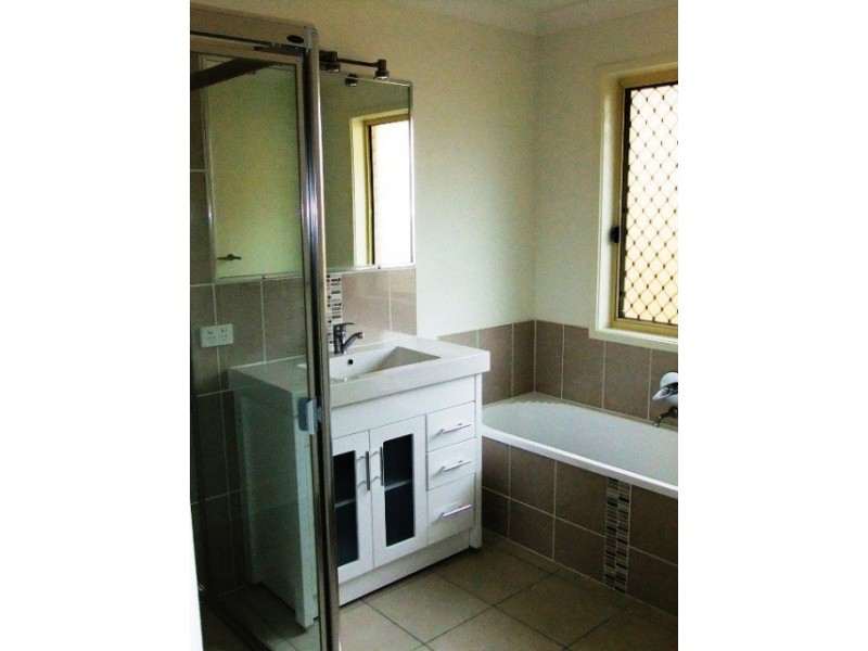 16 Bovey, Coopers Plains QLD 4108