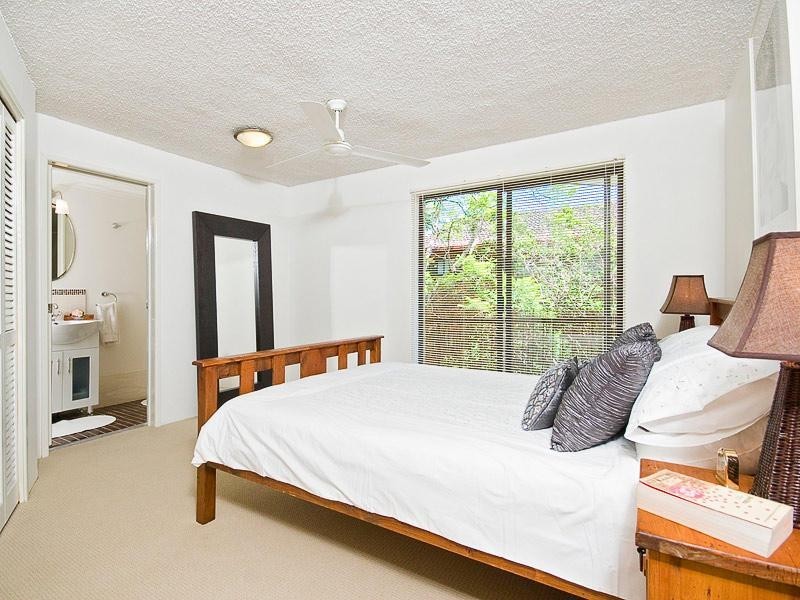 1/133 Central Av, Indooroopilly QLD 4068