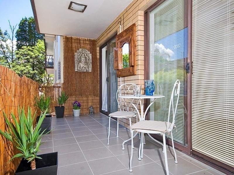 1/133 Central Av, Indooroopilly QLD 4068