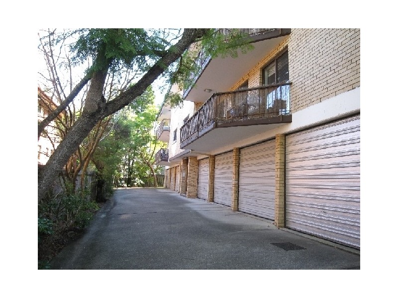 1/133 Central Av, Indooroopilly QLD 4068