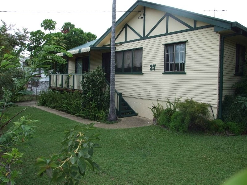27 Mayes Av, Logan Central QLD 4114