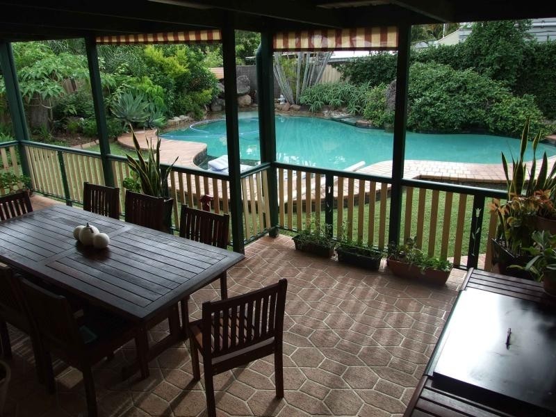 27 Mayes Av, Logan Central QLD 4114