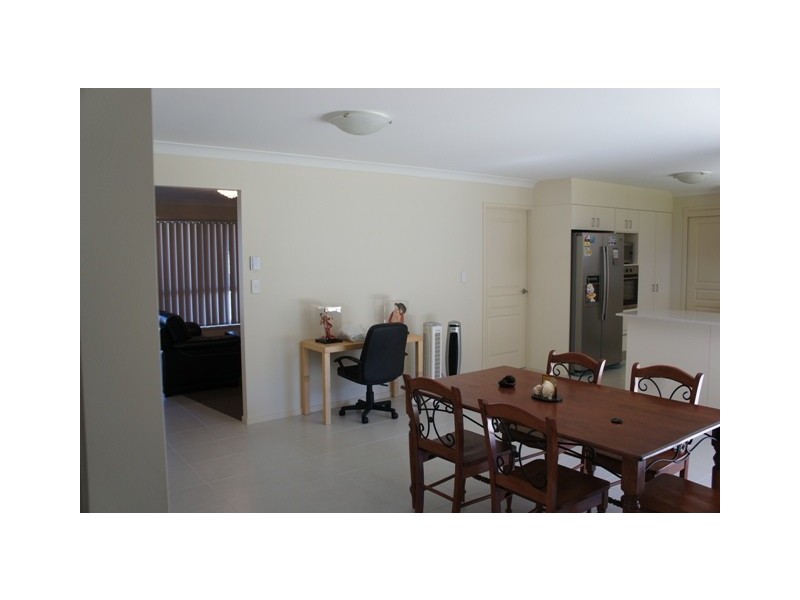 7 Dily, Hillcrest QLD 4118