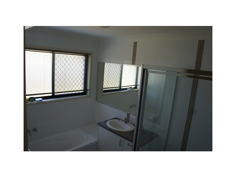 7 Dily, Hillcrest QLD 4118