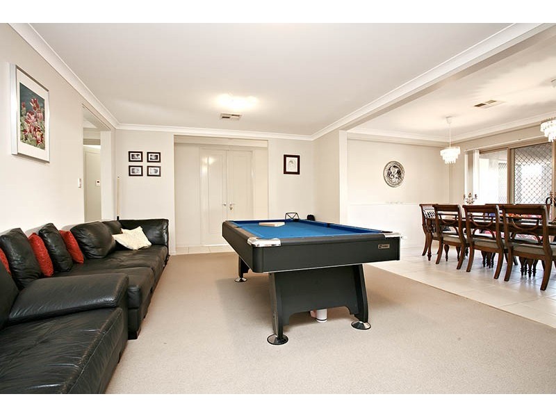 16 Trevi Close, Eight Mile Plains QLD 4113