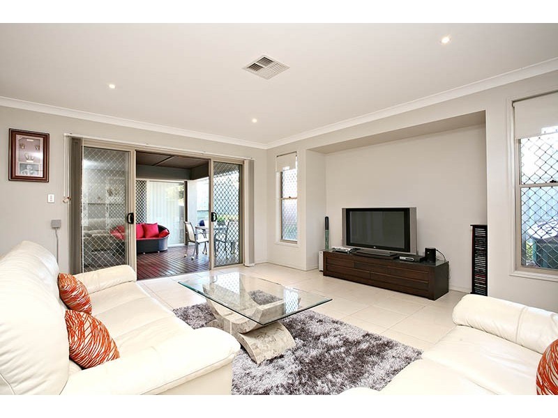 16 Trevi Close, Eight Mile Plains QLD 4113