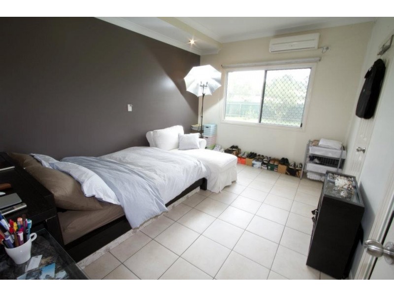 70 SHERBROOKE, Willawong QLD 4110