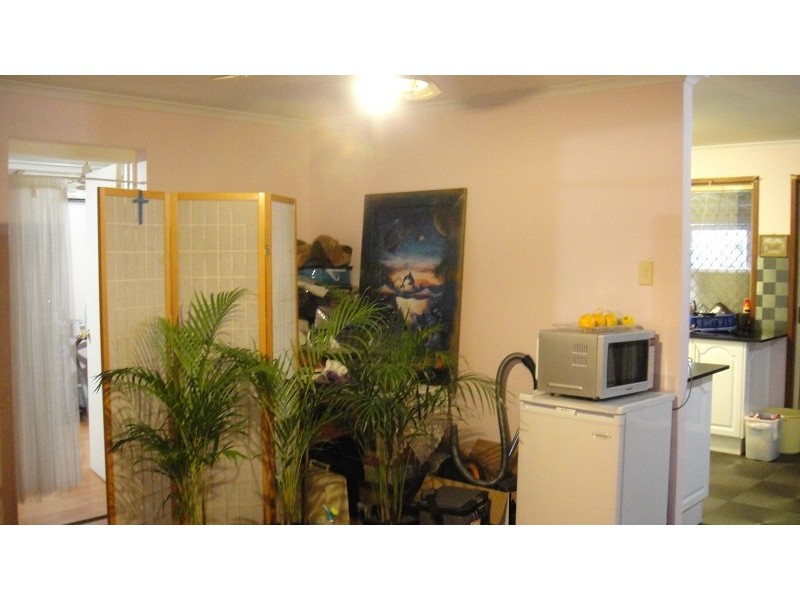 216 Warrigal Rd, Runcorn QLD 4113