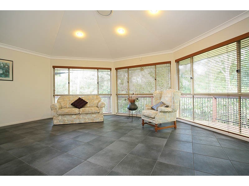 2 The Nook, Underwood QLD 4119
