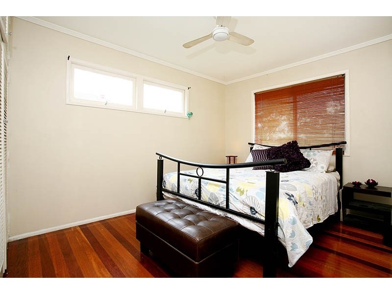 1 Roseglen St, Greenslopes QLD 4120