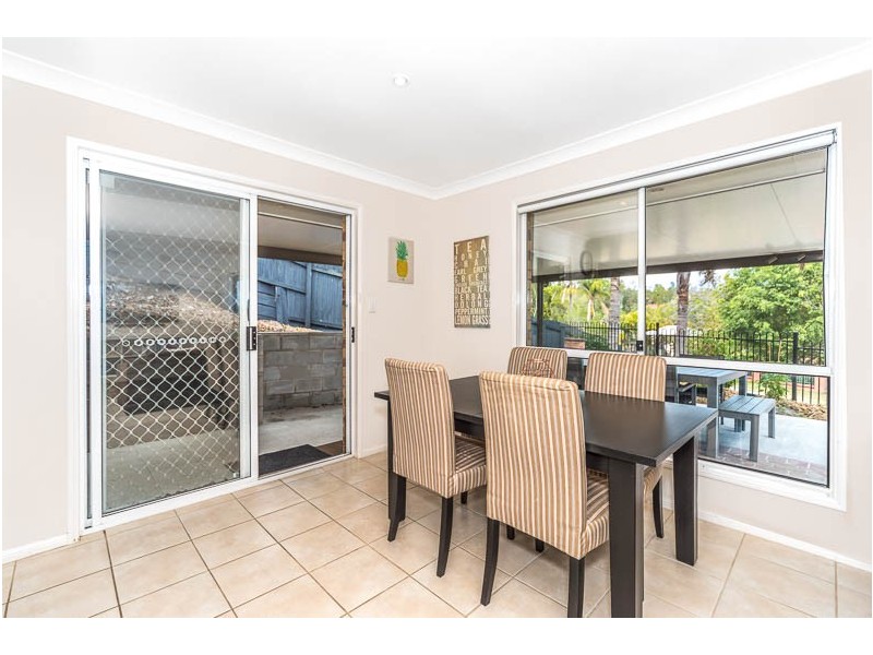 35 Leighton Drive, Edens Landing QLD 4207