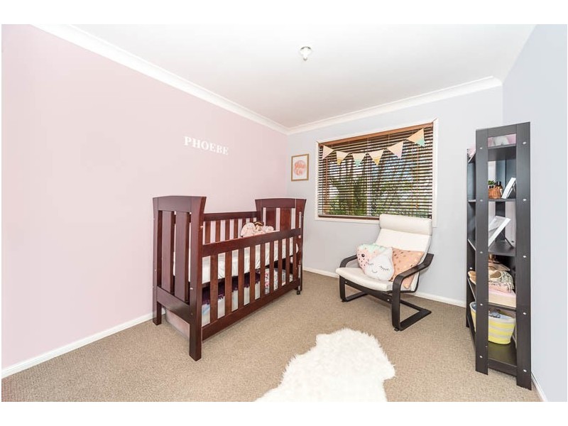 35 Leighton Drive, Edens Landing QLD 4207