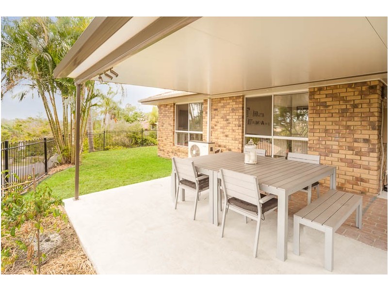 35 Leighton Drive, Edens Landing QLD 4207
