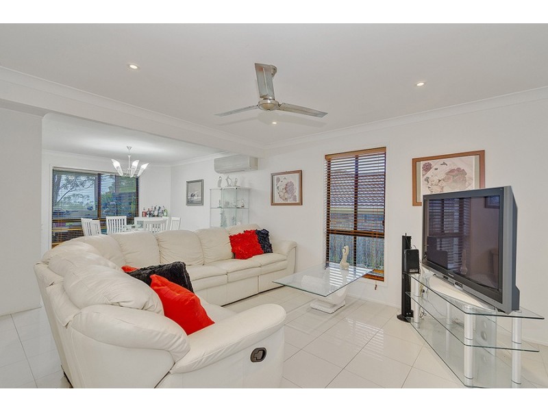 7 Costigan Tce, Edens Landing QLD 4207