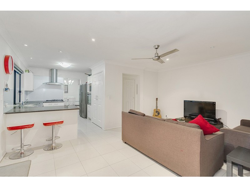 7 Costigan Tce, Edens Landing QLD 4207