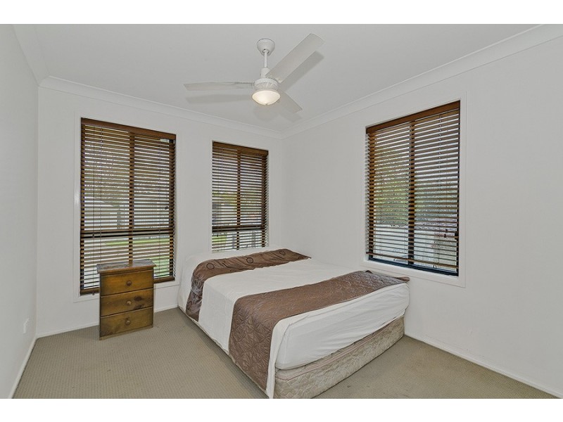 7 Costigan Tce, Edens Landing QLD 4207