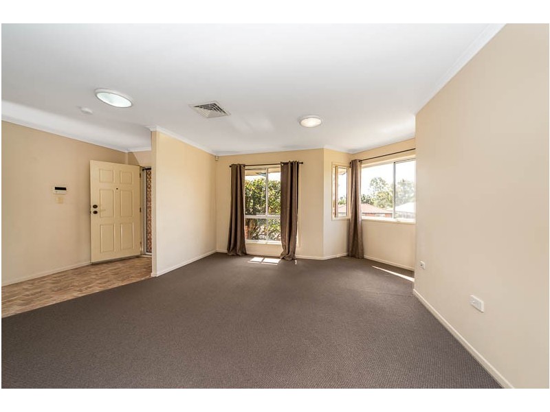 6 Holliday Drive, Edens Landing QLD 4207