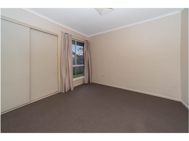 6 Holliday Drive, Edens Landing QLD 4207