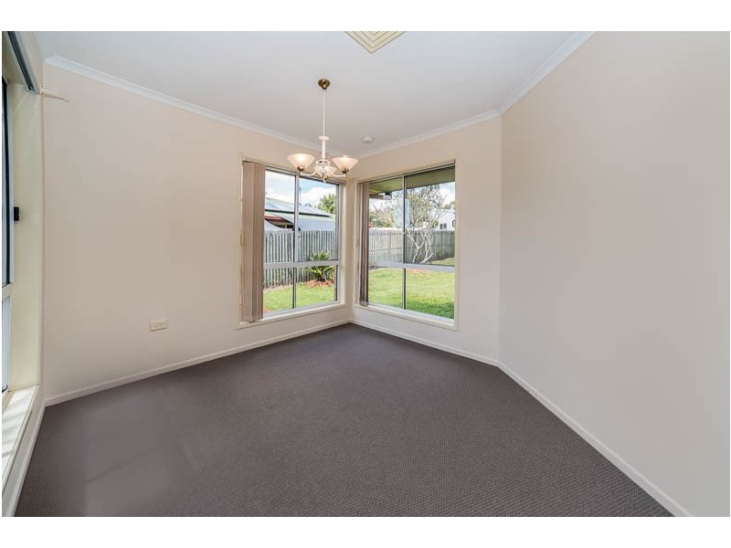 6 Holliday Drive, Edens Landing QLD 4207