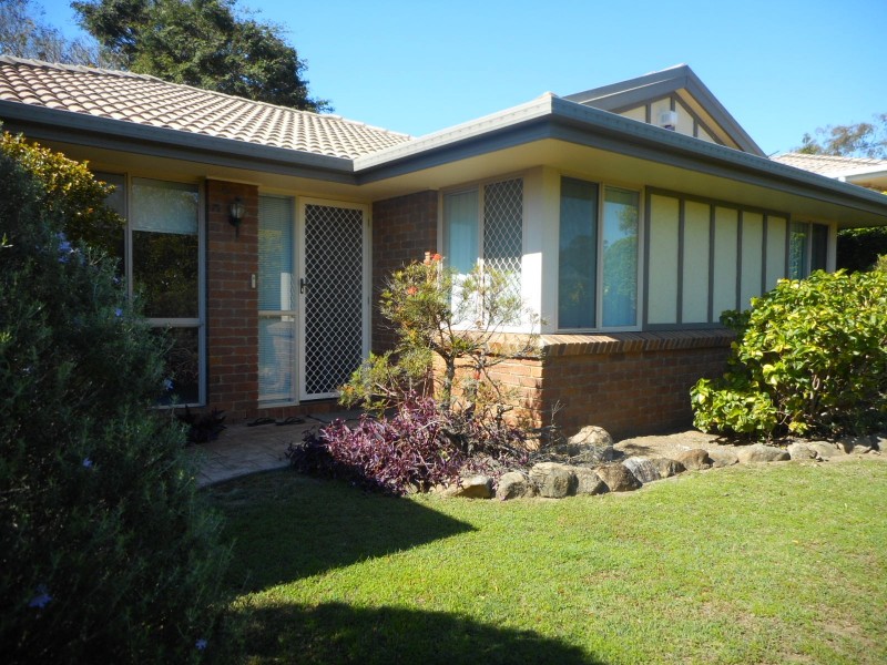 99 Castile Cres, Edens Landing QLD 4207