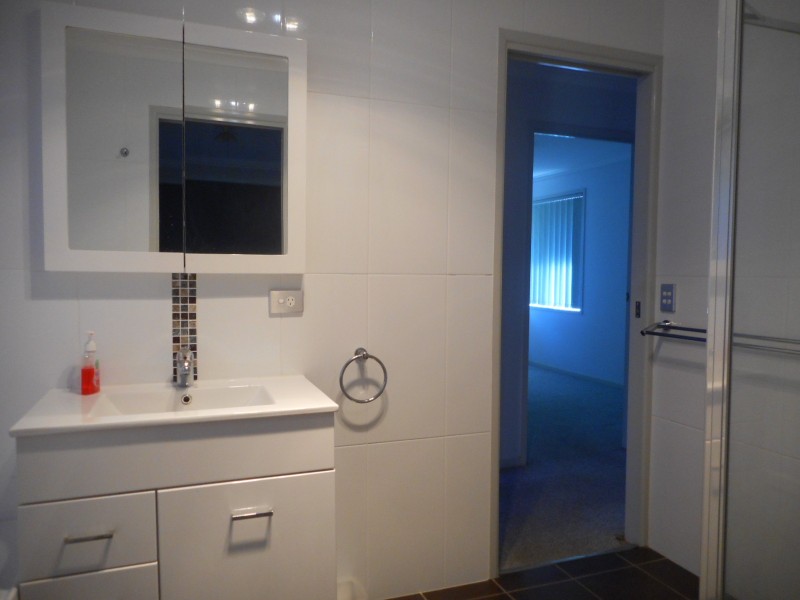 99 Castile Cres, Edens Landing QLD 4207