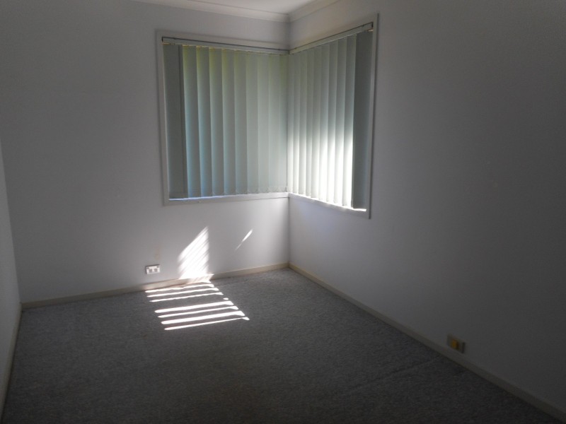 99 Castile Cres, Edens Landing QLD 4207