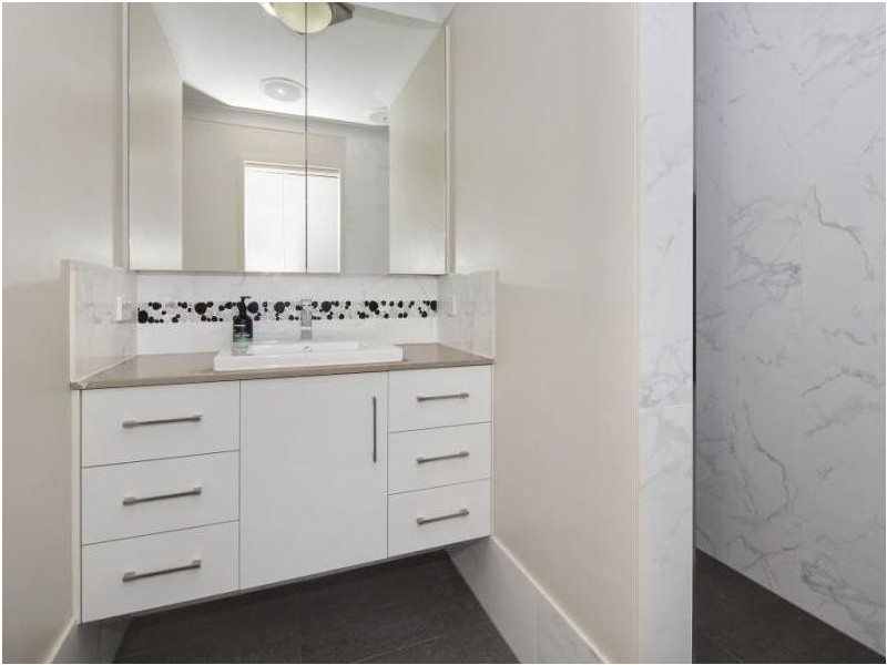 30 Millstream Retreat, Waterford QLD 4133