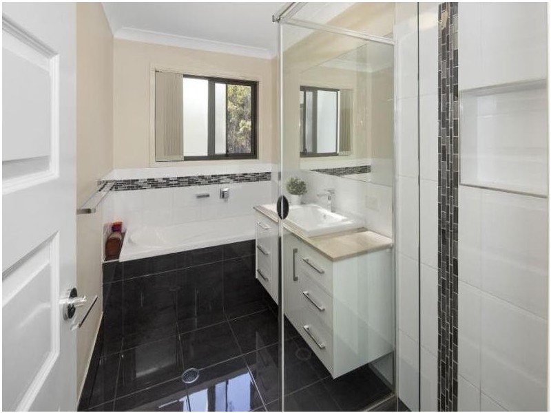 30 Millstream Retreat, Waterford QLD 4133