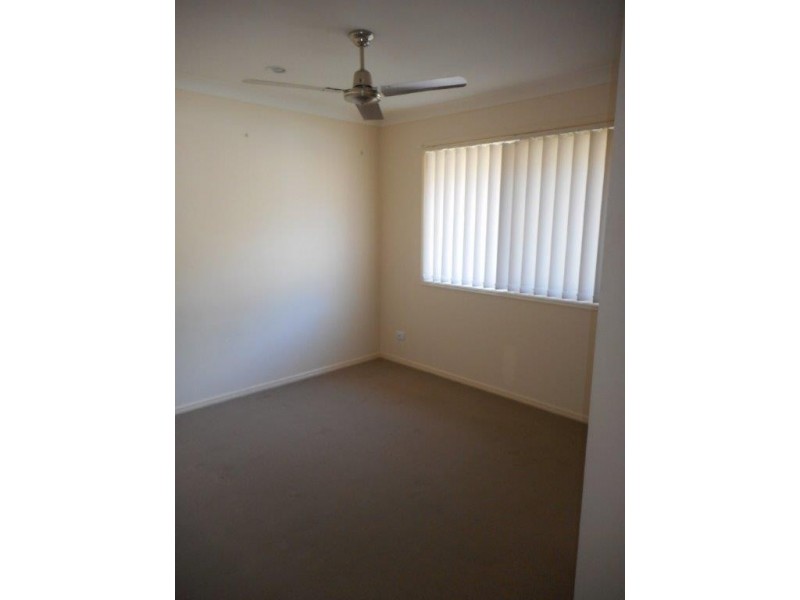 10 Zachary St, Eagleby QLD 4207