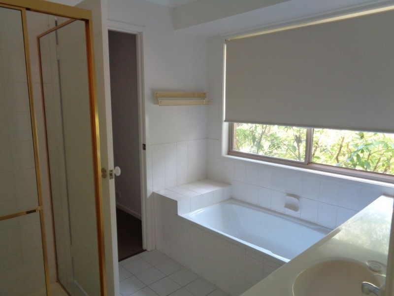 65 Mt Warren Blvd, Mount Warren Park QLD 4207