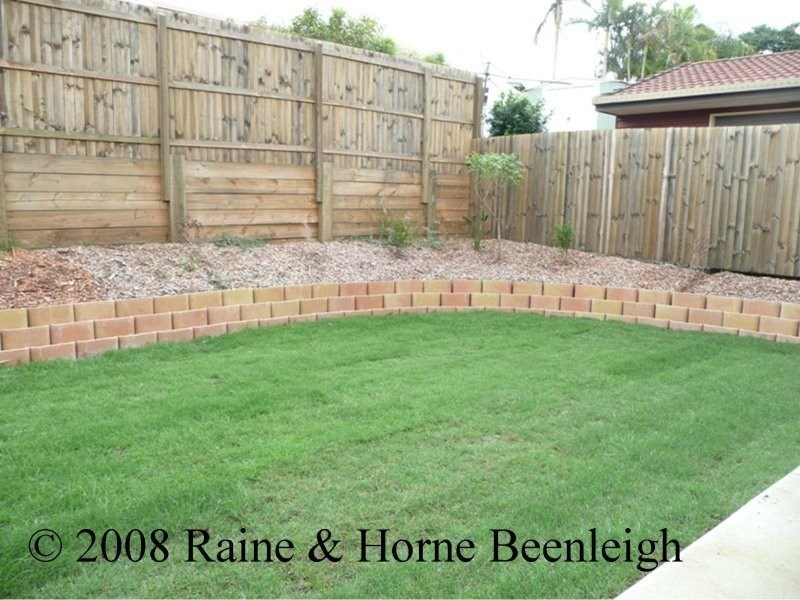 Edens Landing QLD 4207