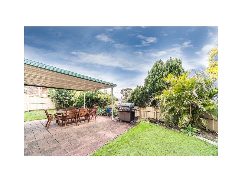 4 Wantana Crescent, Edens Landing QLD 4207