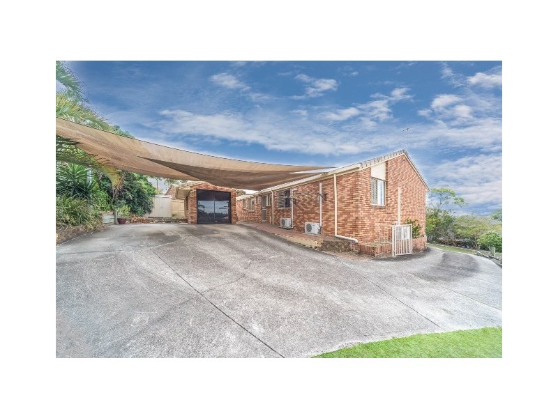 4 Wantana Crescent, Edens Landing QLD 4207