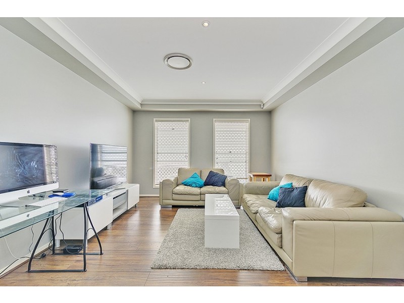 4 Mossman Parade, Waterford QLD 4133
