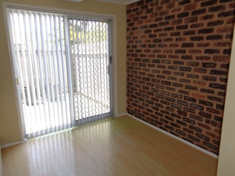 5/2 Cowper Ave, Eagleby QLD 4207