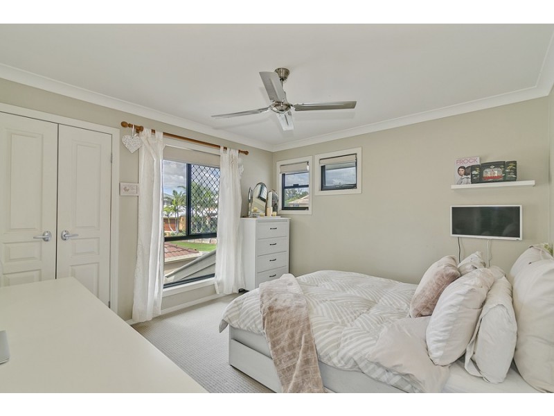 39 Riverside Tce, Windaroo QLD 4207