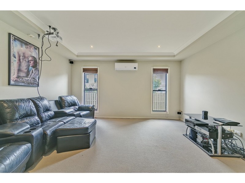 39 Riverside Tce, Windaroo QLD 4207