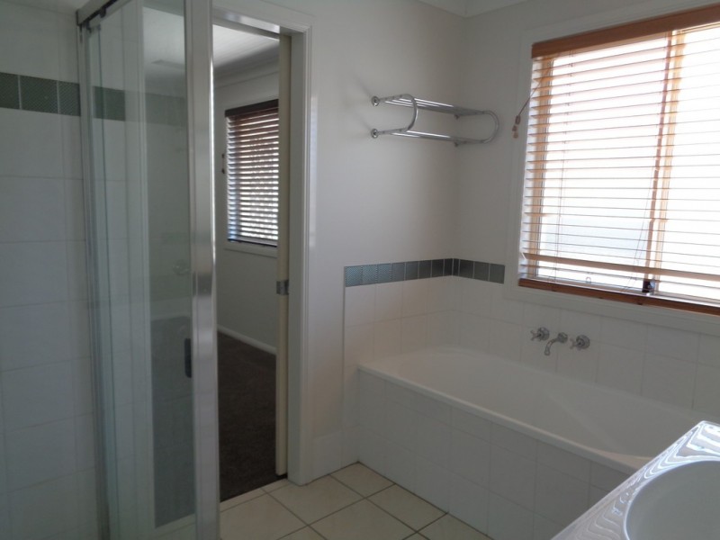18 Lake Cootharaba Place, Logan Reserve QLD 4133