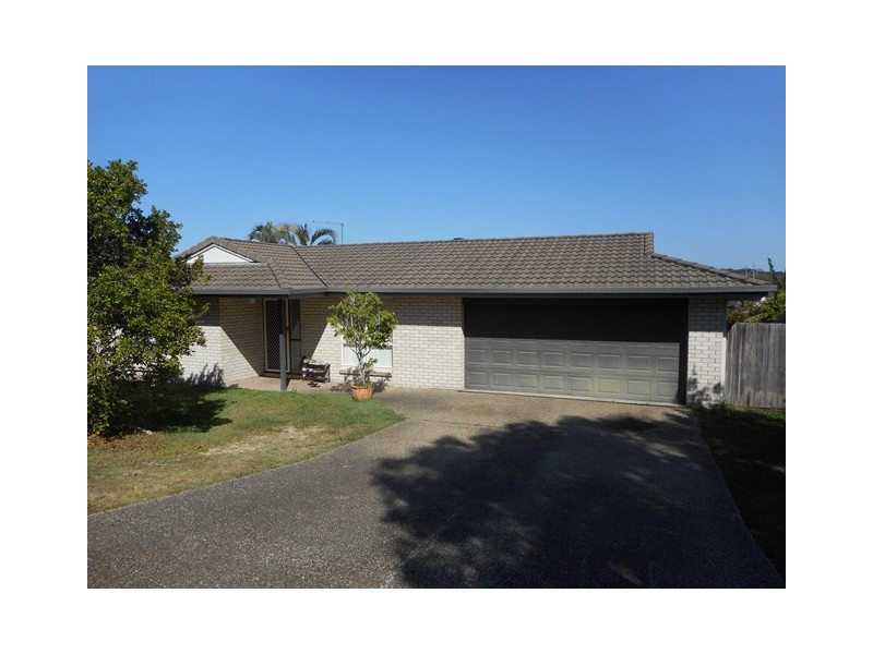 16 Holly Cres, Windaroo QLD 4207