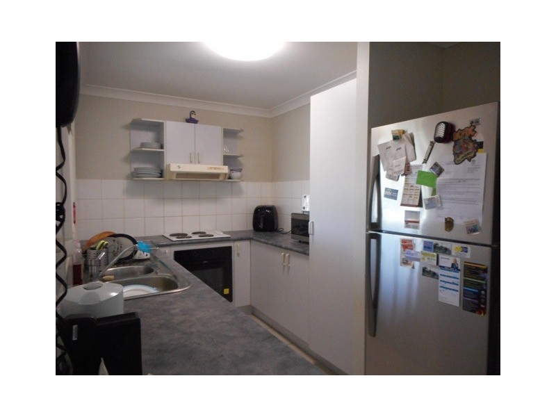 16 Holly Cres, Windaroo QLD 4207