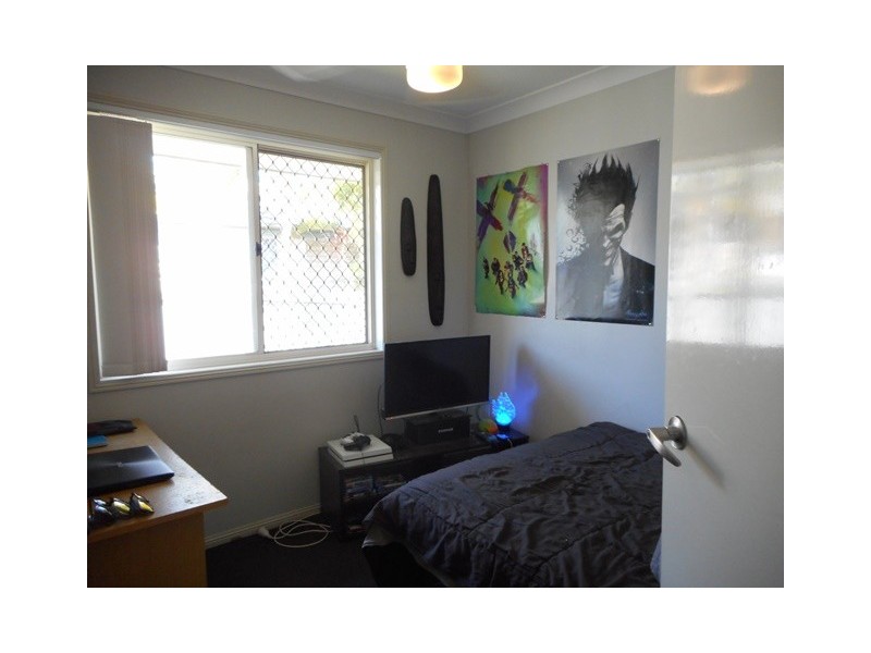 16 Holly Cres, Windaroo QLD 4207