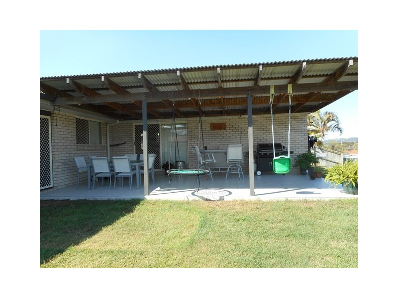 16 Holly Cres, Windaroo QLD 4207