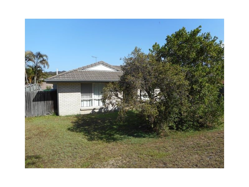 16 Holly Cres, Windaroo QLD 4207