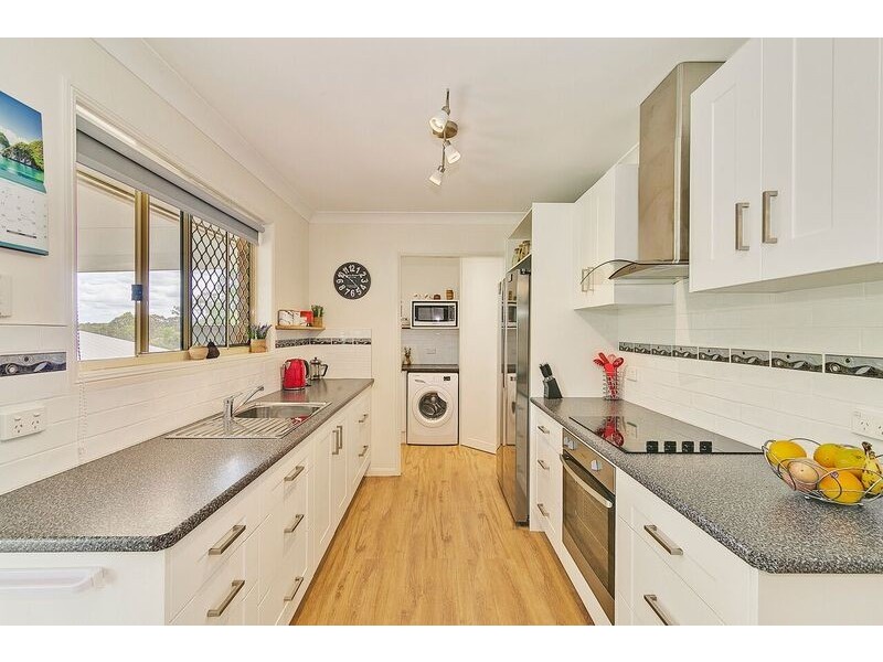 14 Copperfield Drive, Eagleby QLD 4207