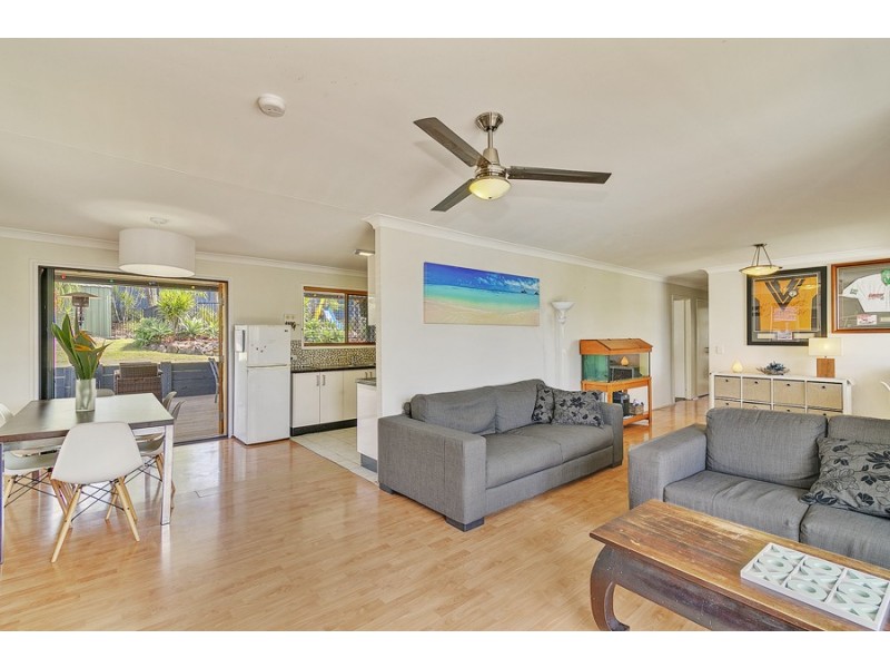 7 Clayton drive, Edens Landing QLD 4207