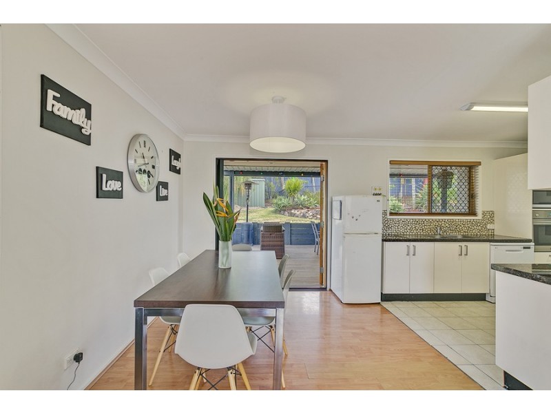 7 Clayton drive, Edens Landing QLD 4207