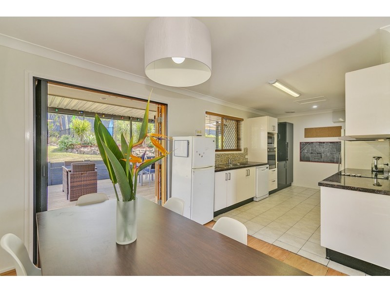 7 Clayton drive, Edens Landing QLD 4207