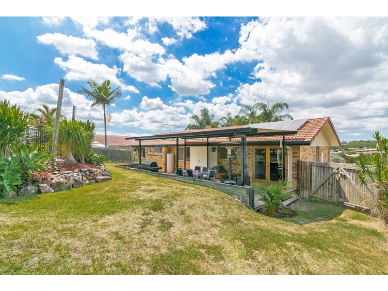 7 Clayton drive, Edens Landing QLD 4207