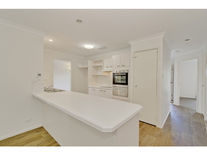 3 Clayton Drive, Edens Landing QLD 4207
